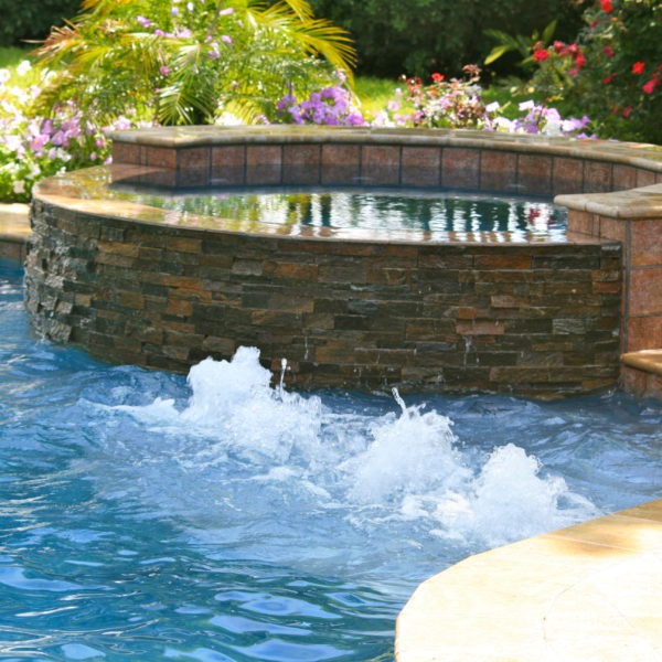 Hot tubs/Spas - Crystal Pools and Spas